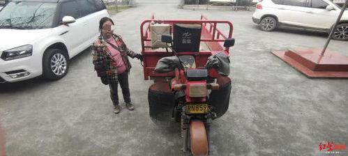 重庆三轮车师傅爆料视频,街头巷尾的民生百态与行业困境  第2张